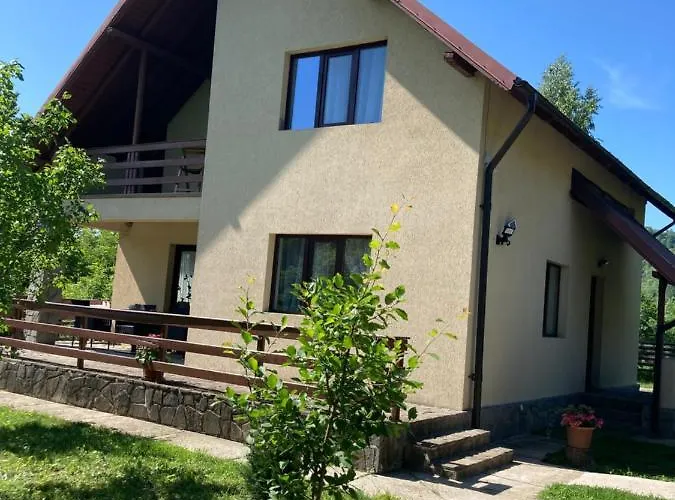 Casa Cu Scari