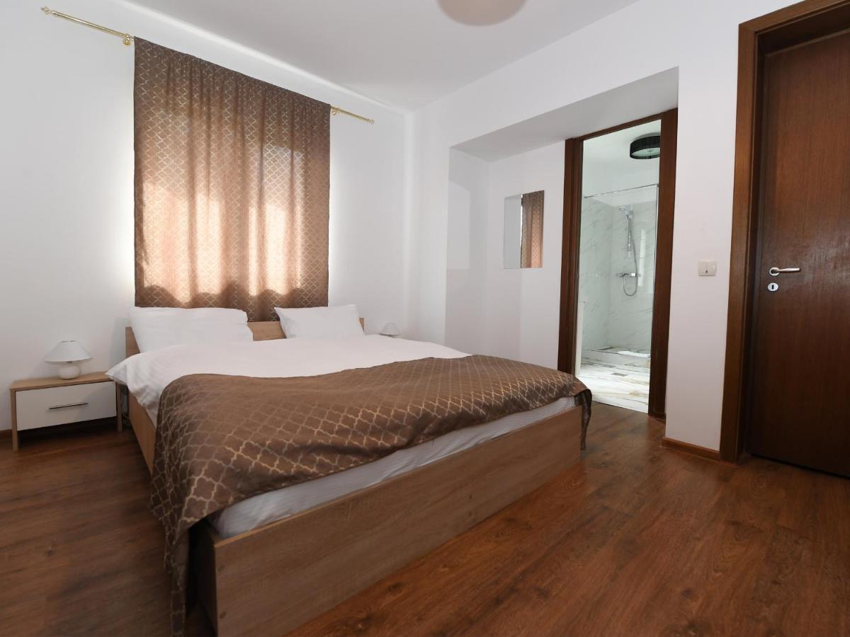 Casa Cu Scari * Lunca Mare
