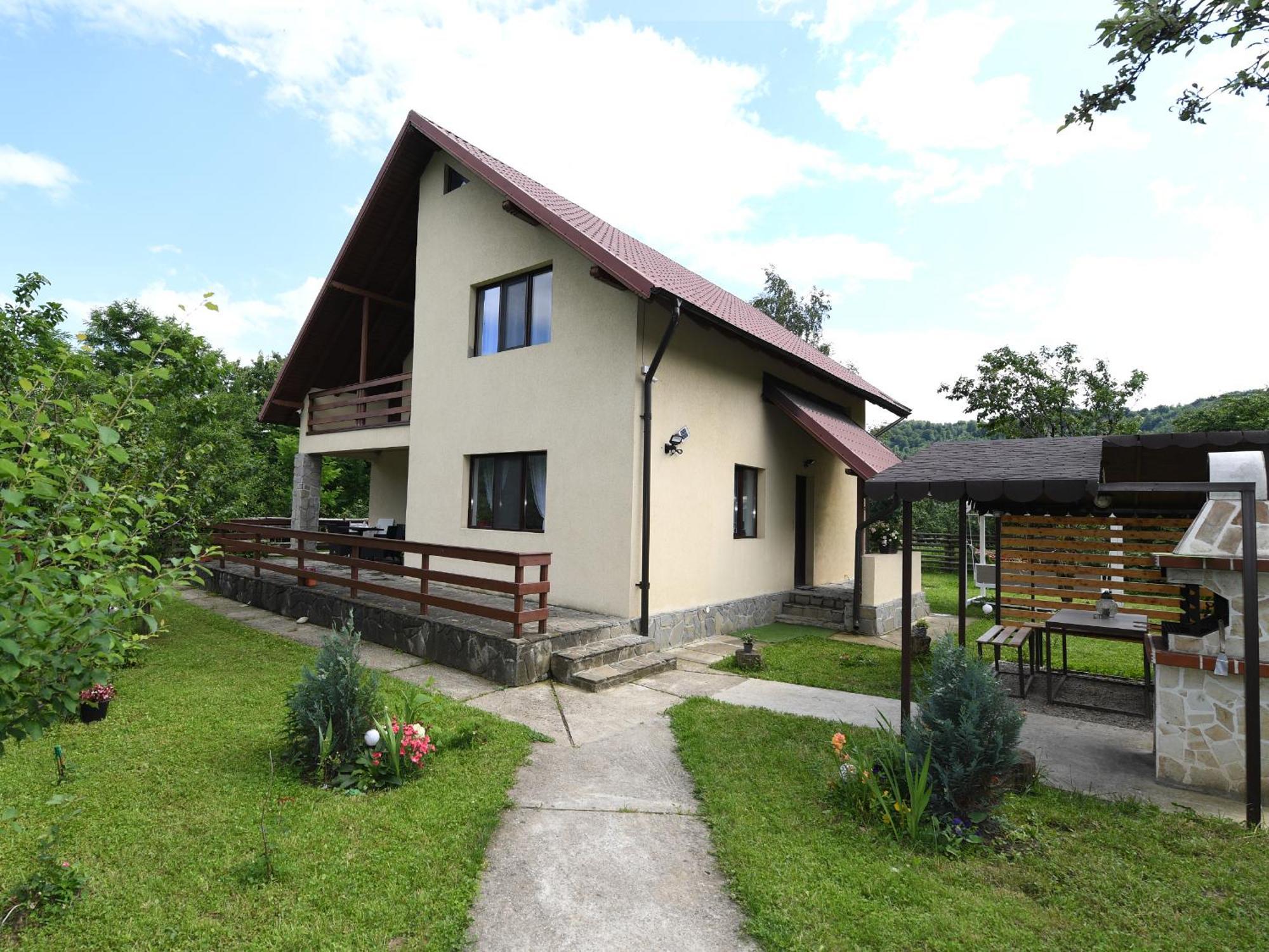 Casa Cu Scari